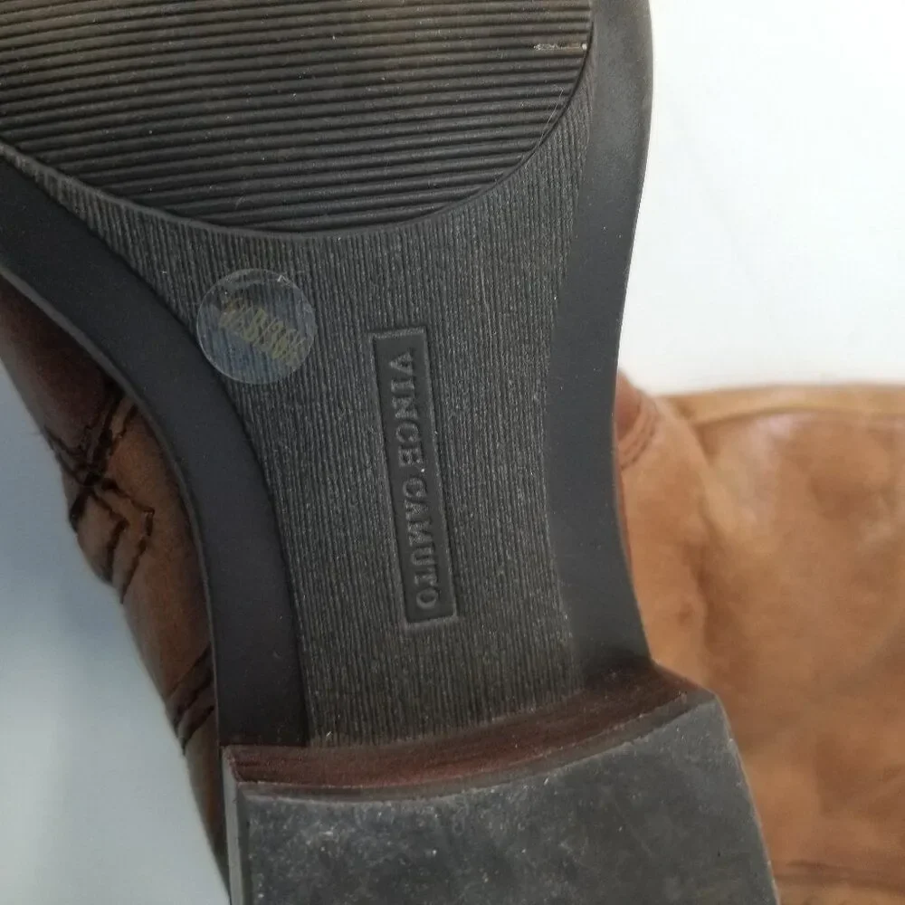 Vince Camuto bollo knee high boot Size 6.5b